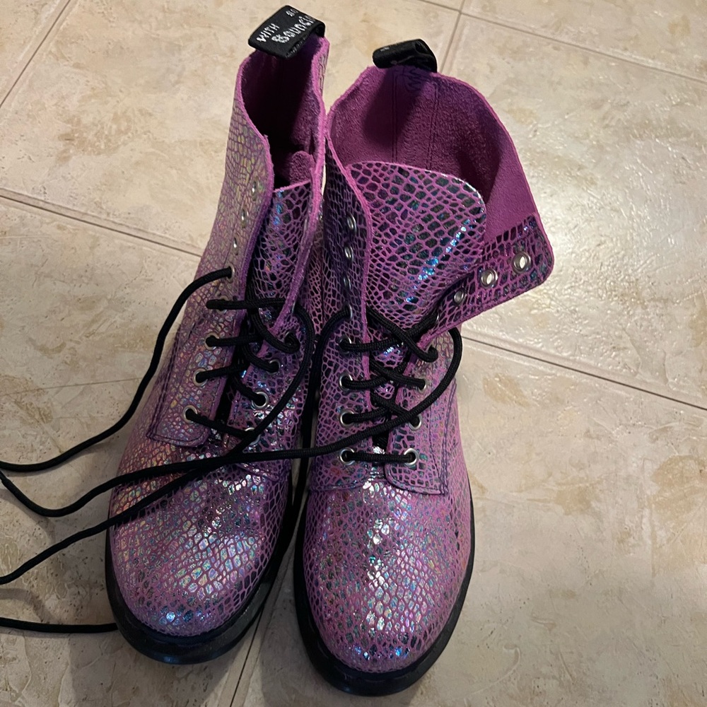 Like new purple shimmer Dr Martens